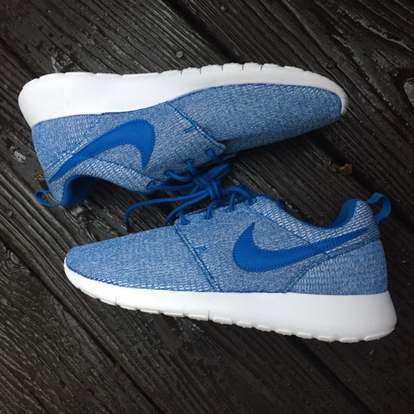 NWOT Nike Roshe Run